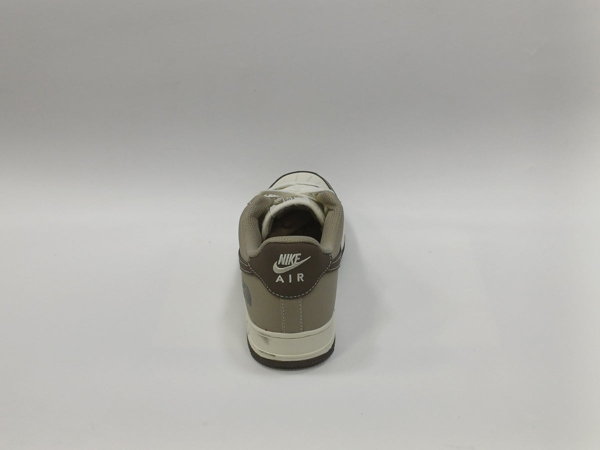For One The North Face Beige Café