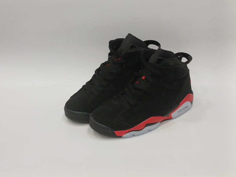 Jordan Retro 6 Negra Roja