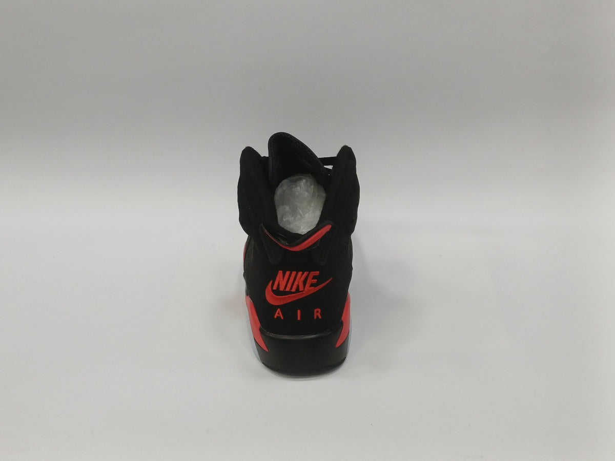 Jordan Retro 6 Negra Roja
