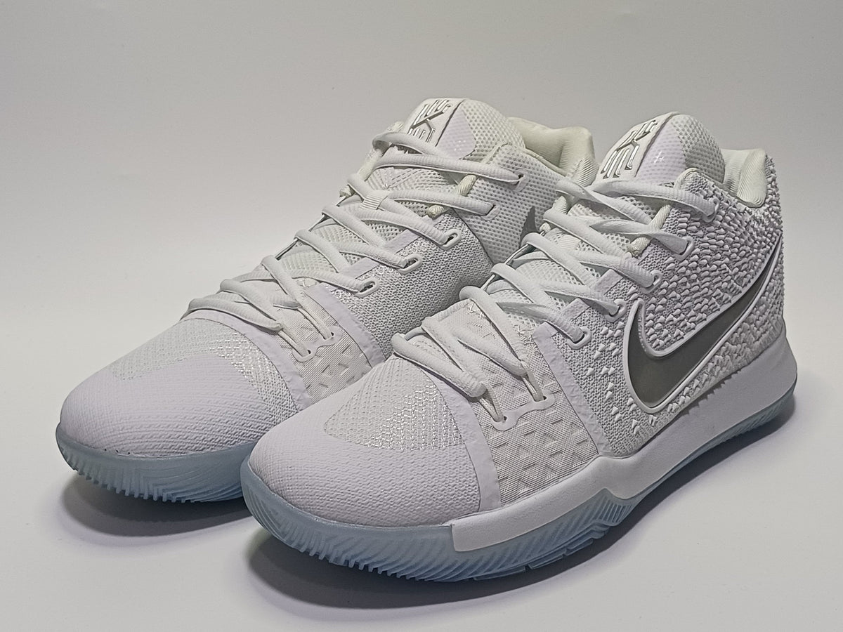 Nike Kyrie 3 Blanca Plata