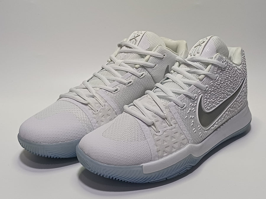 Nike Kyrie 3 Blanca Plata