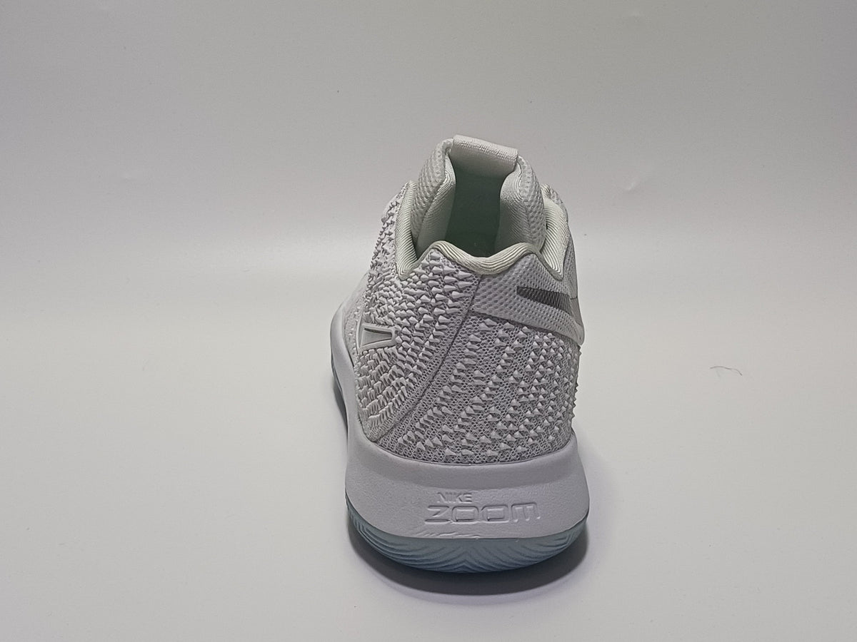Nike Kyrie 3 Blanca Plata