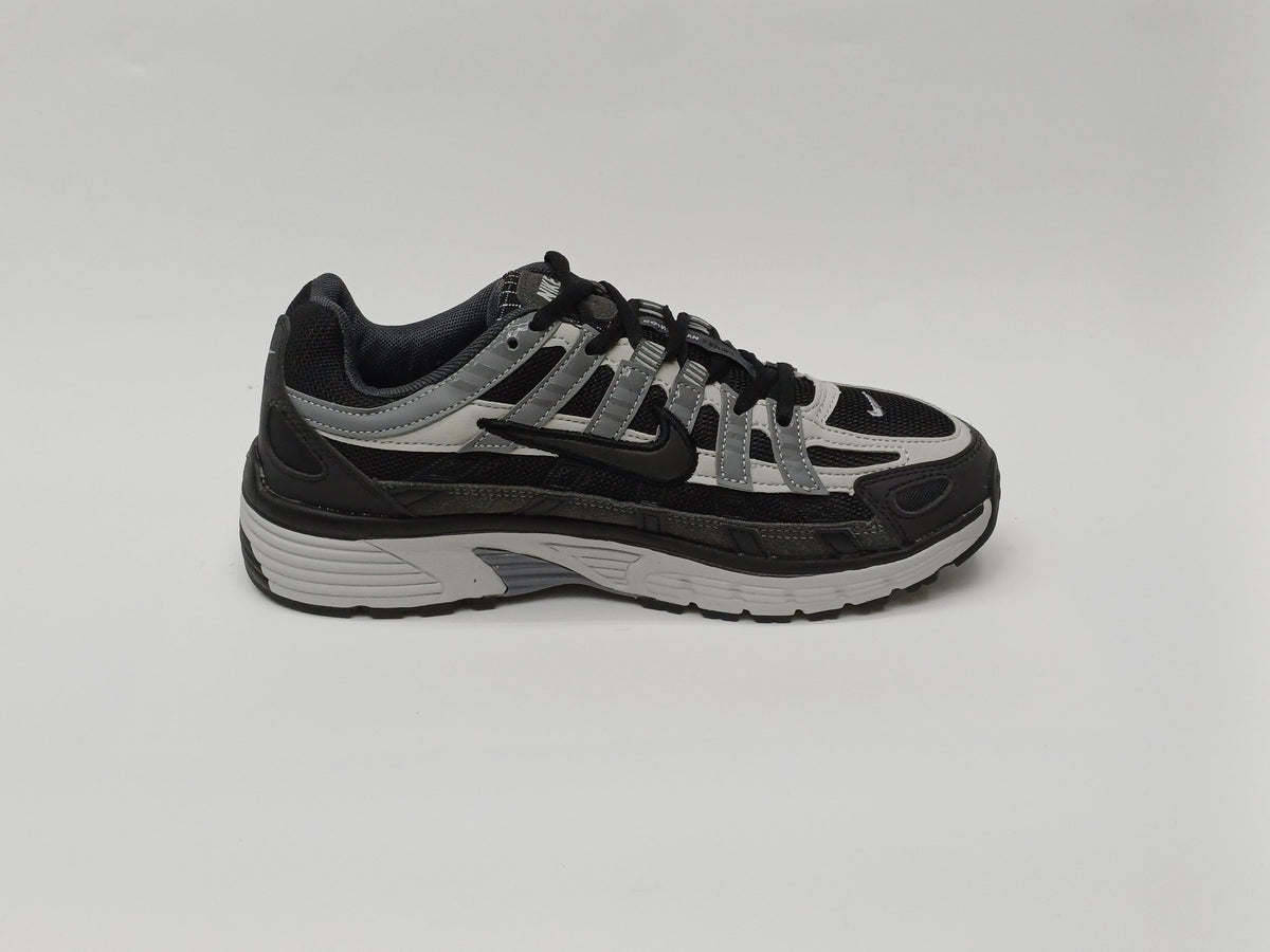 Nike P6000 Gris Negro