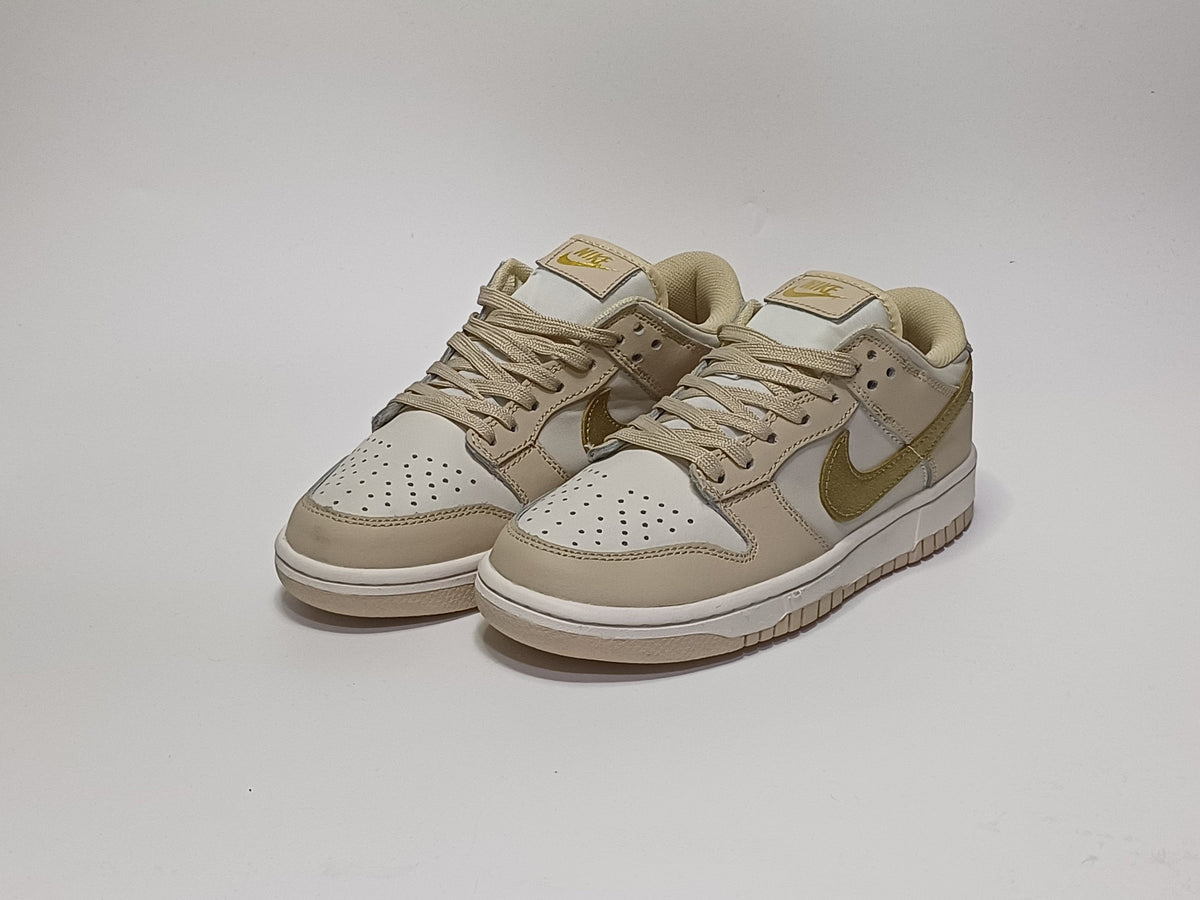 Nike SB Beige Chulo Dorado