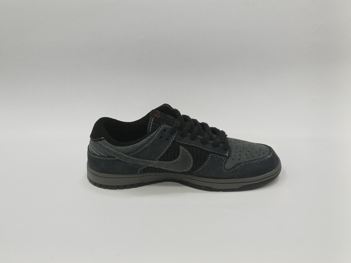 Nike SB Negro Borde Blanco