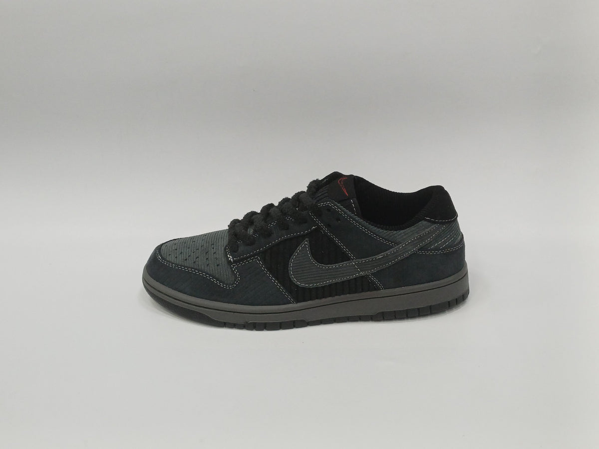 Nike SB Negro Borde Blanco