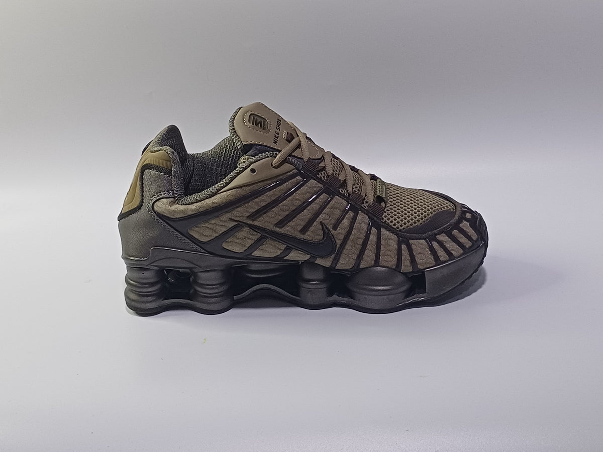 Nike Shox Gusano Café