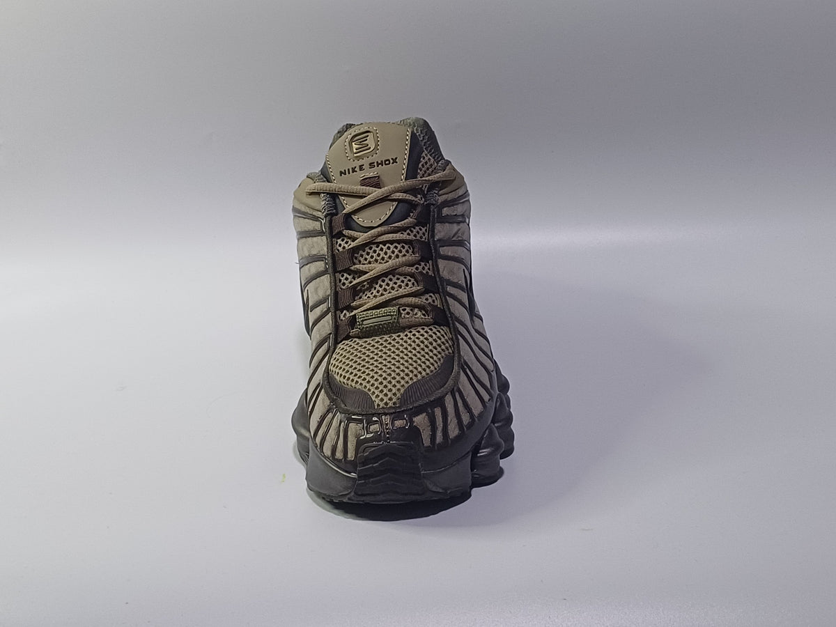 Nike Shox Gusano Café