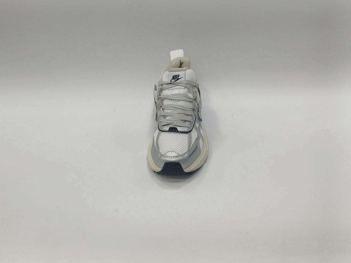 Nike V2K Plateado