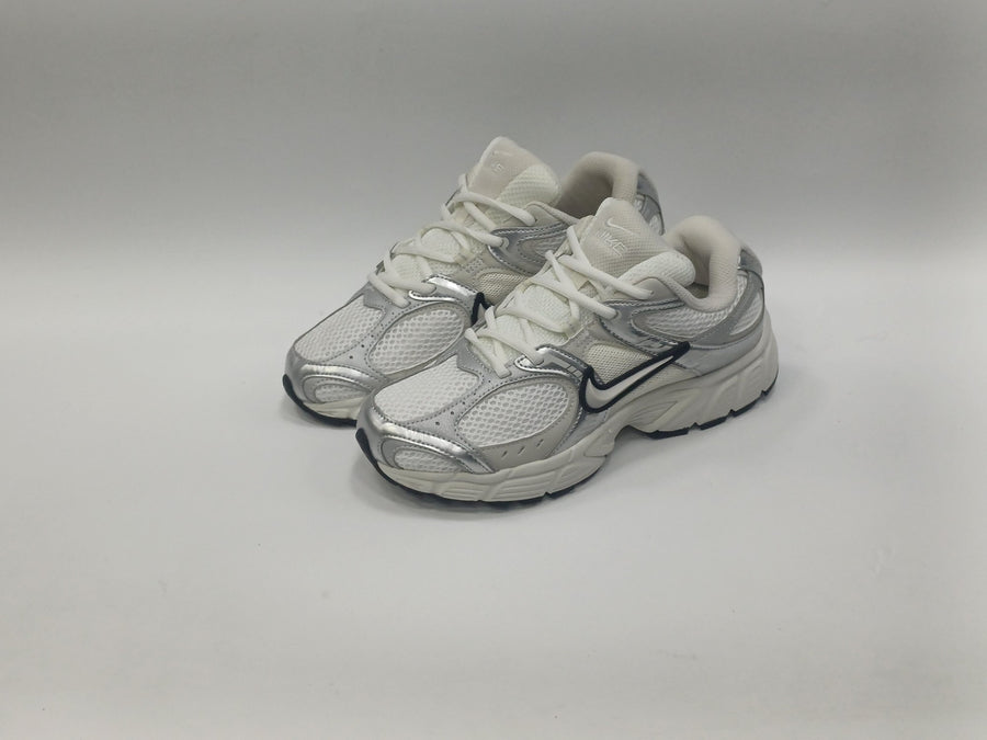 Nike Vomero 5 Beige Plata