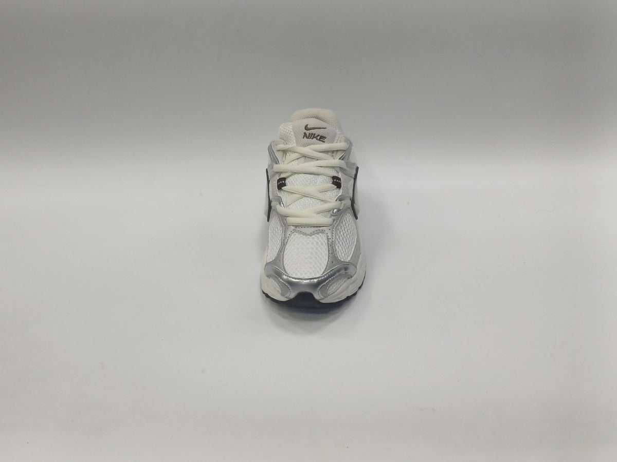 Nike Vomero 5 Plata Café